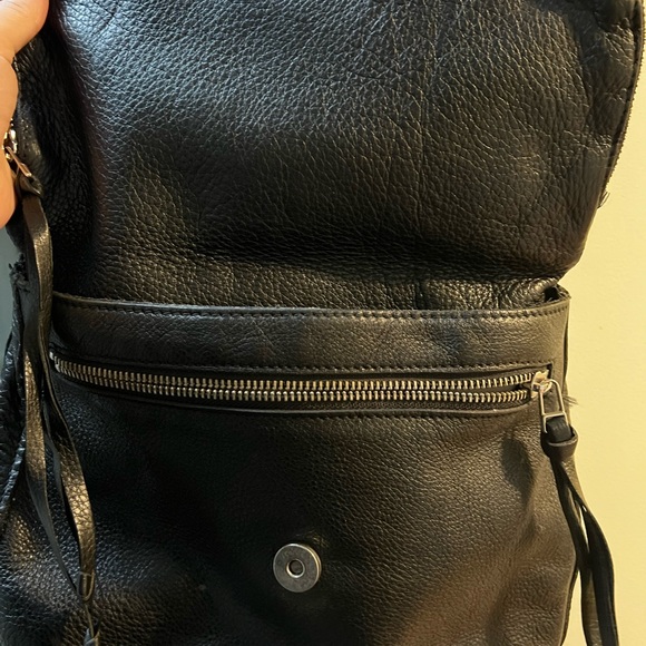 Roots genuine leather crossbody bag - Picture 4 of 5